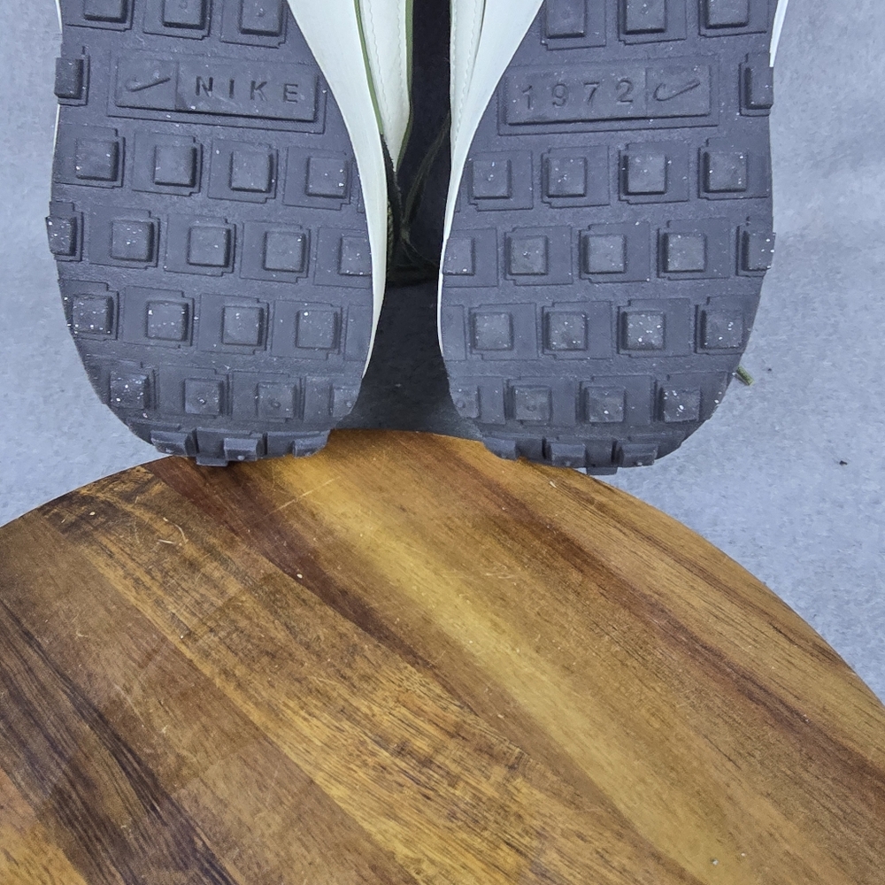 Nike Waffle Debut Alligator Size 10.5 DH9522-300 Running Shoe - Picture 8 of 10